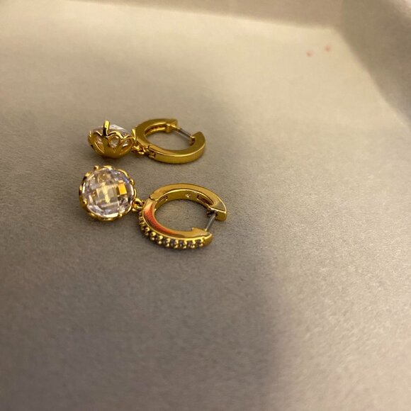 earrings - Picture 2 of 4